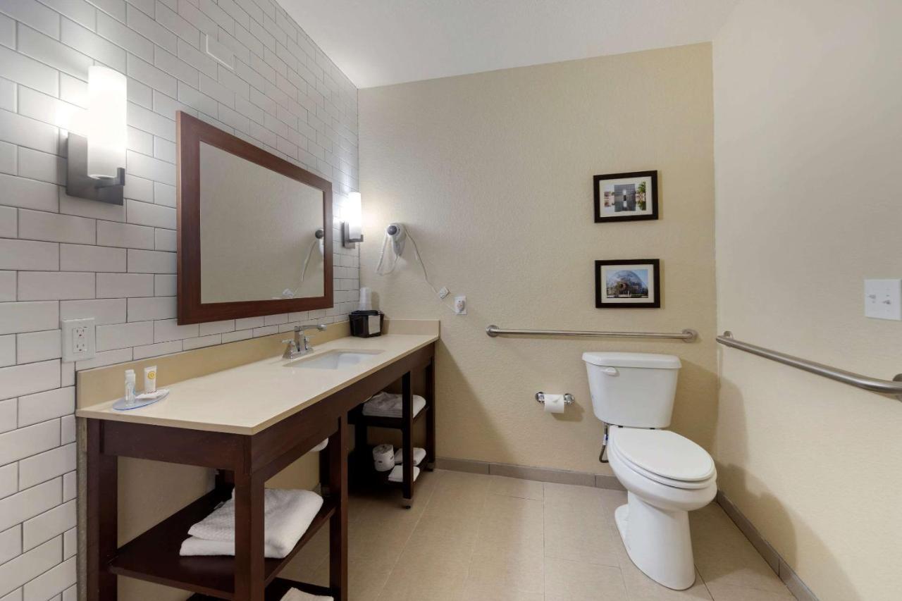 Comfort Inn & Suites Harrah Choctaw ภายนอก รูปภาพ
