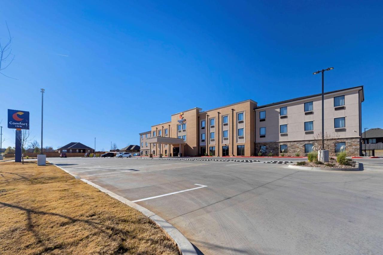 Comfort Inn & Suites Harrah Choctaw ภายนอก รูปภาพ