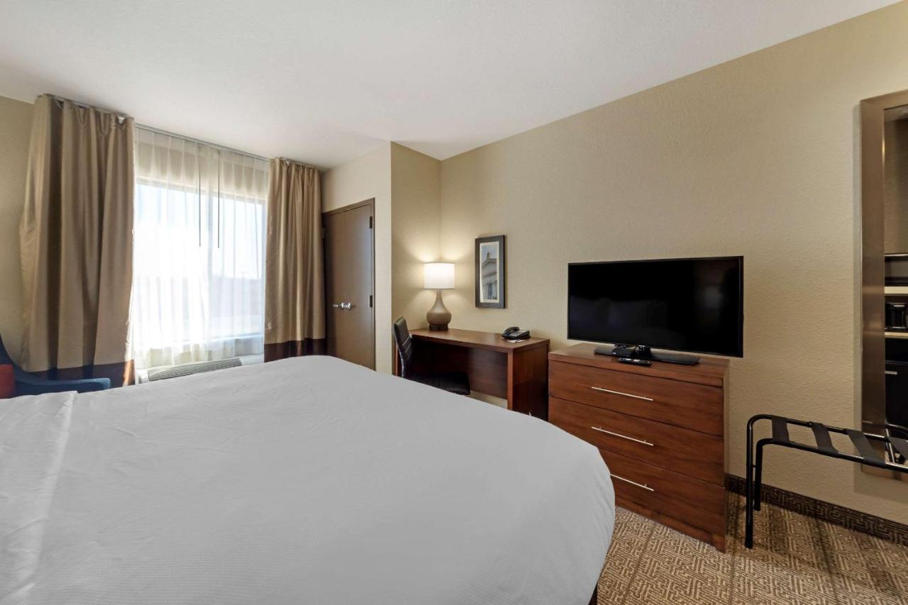 Comfort Inn & Suites Harrah Choctaw ภายนอก รูปภาพ