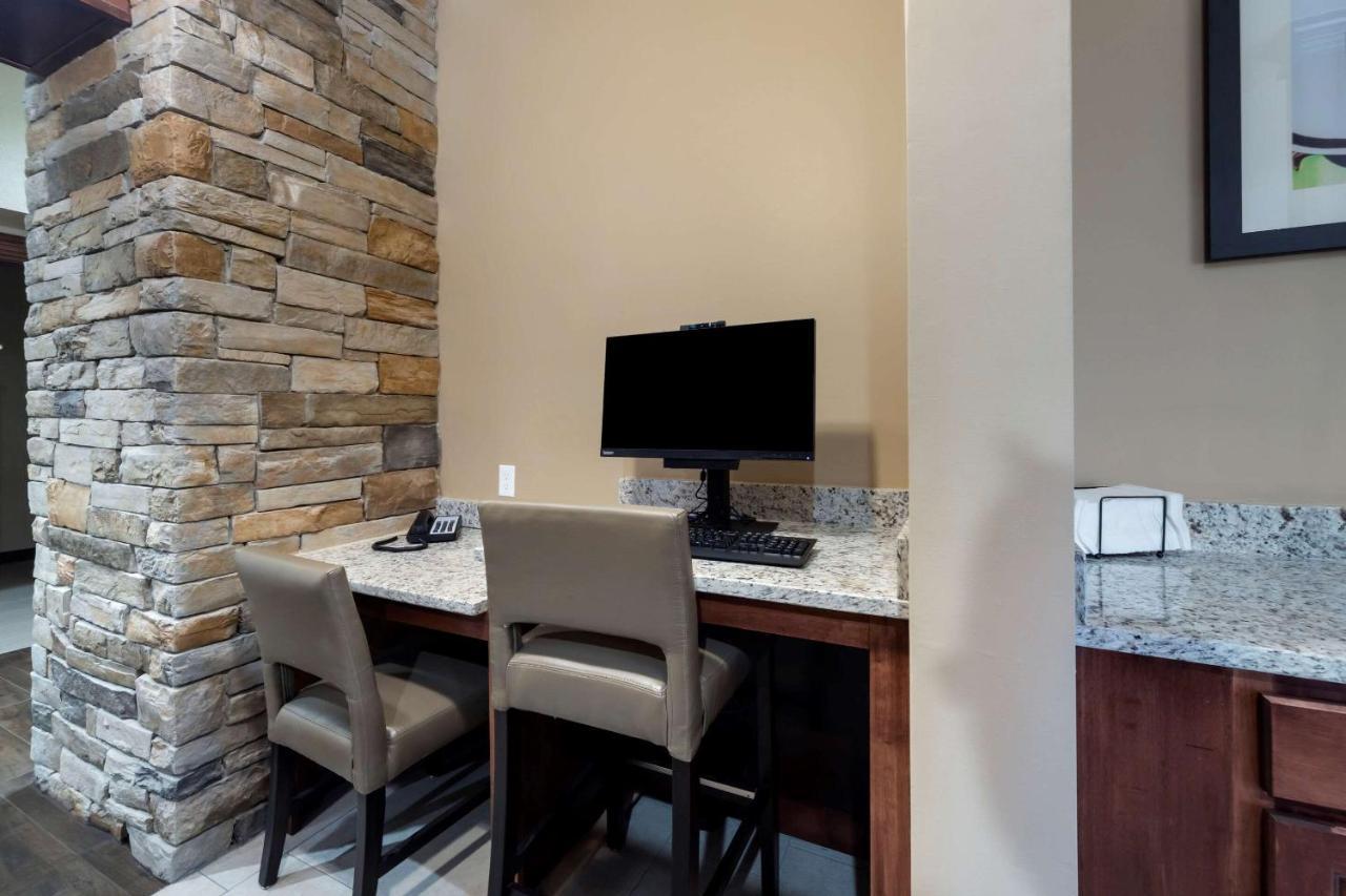 Comfort Inn & Suites Harrah Choctaw ภายนอก รูปภาพ