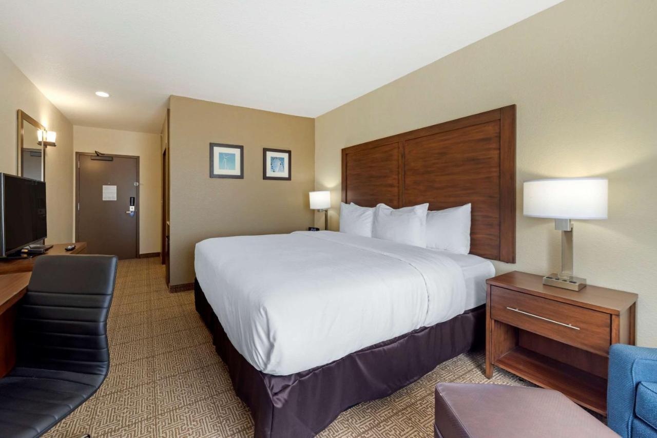 Comfort Inn & Suites Harrah Choctaw ภายนอก รูปภาพ